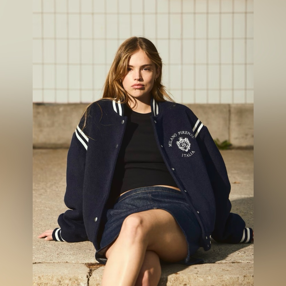 Baseball jacket 💙⚾️ - Picture 1 of 3